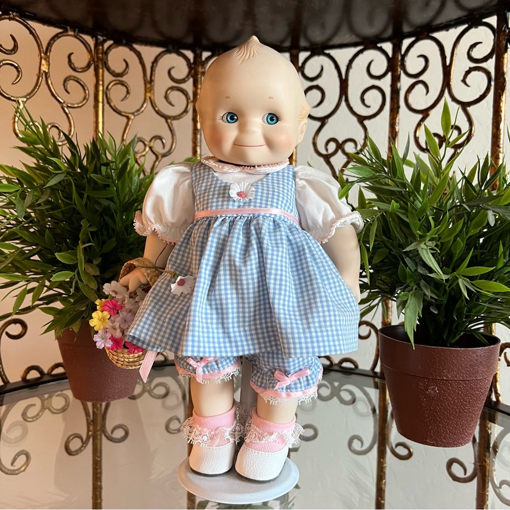 Danbury Mint 1996 Porcelain Kewpie Doll